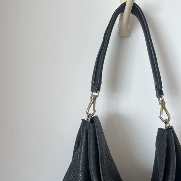 Burberry Black Pebbled Leather Slouchy Shoulder Bag - Picture 4 of 8